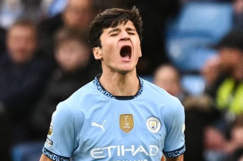 Pep Guardiola, Huddersfield Town, Kyle Walker, manchester city, piala liga inggris, Abdukodir Khusanov, Manchester City vs Huddersfield Town, Penilaian Guardiola untuk Bintang Uzbekistan: Dia Mirip Kyle Walker