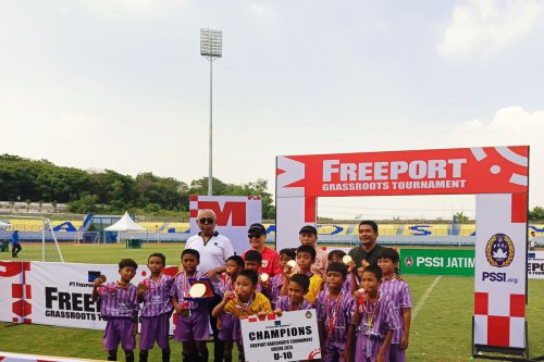 sepak bola usia dini, PT Freeport Indonesia, PSSI, sepak bola Indonesia, Sepak bola usia dini, Freeport Grassroots Tournament 2025, Menyalakan Mimpi Anak-Anak dari Gelora Joko Samudro Gresik