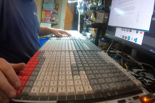 Keyboard Unik di Dunia Punya 1.020 Tombol, Tidak Pakai Simbol Huruf
