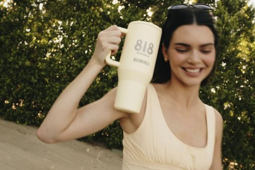 Outfit Kendall Jenner di Coachella 2025, Pakai Tas Rp 31 Juta