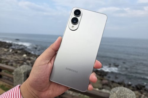 Unboxing Samsung Galaxy S25 Edge versi Indonesia, Desain tipis yang bikin terkesan, Kamera 200 MP, zoom tetap tajam, Ringan dan tetap bertenaga, Daya tahan 10 Jam, Tahan air dengan IP68, Fitur AI yang Lengkap, Harga Samsung Galaxy S25 Edge di Indonesia, Review Awal Samsung Galaxy S25 Edge: Super Tipis, Kamera Tajam, Baterai Aman