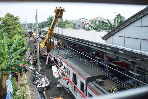Daftar Kereta Jarak Jauh yang Batal Berangkat akibat Kecelakaan KRL dan Argo Bromo Anggrek
