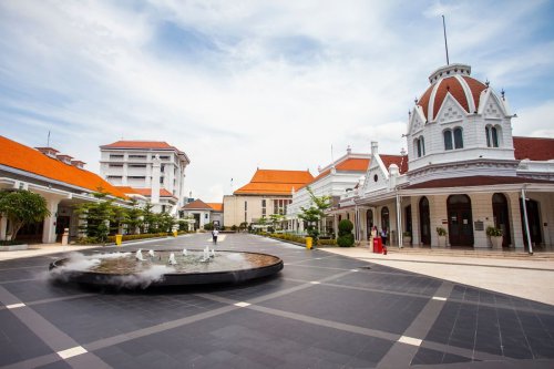 Jadi Stasiun Favorit Turis Asing, 10 Wisata dekat Stasiun Surabaya Gubeng