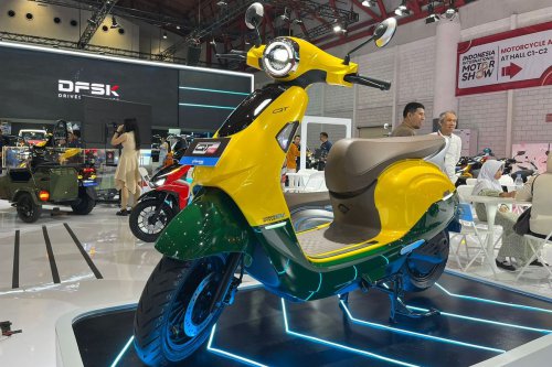 Warga Bandung Mulai Lirik Motor Listrik buat Harian