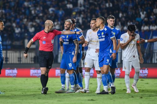 PSSI Libatkan Wasit Asing di Empat Laga Liga 1