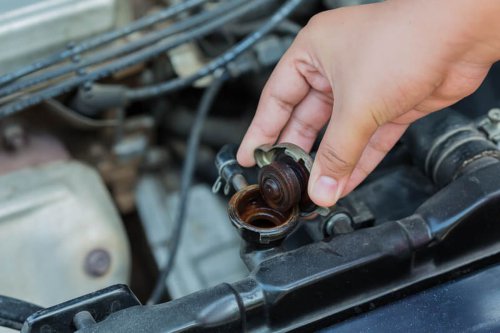 Mengatasi Masalah Coolant Berkurang pada Mobil Anda