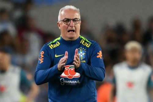 Pelatih Brasil Dipecat Setelah Kekalahan Memalukan dari Argentina