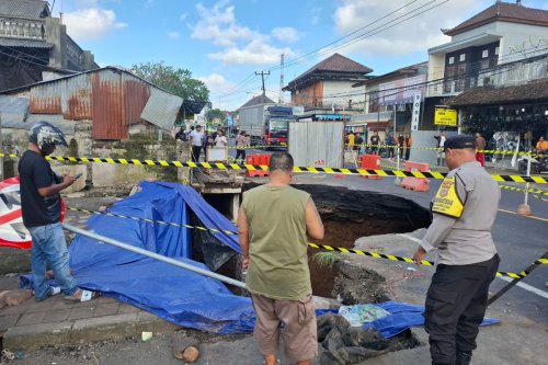 Jalan Amblas di Jalur Denpasar-Gilimanuk Ganggu Sektor Pariwisata hingga Logistik