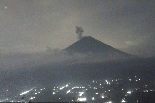 Gunung Semeru Kembali Erupsi, Letusan Capai 600 Meter di Atas Puncak