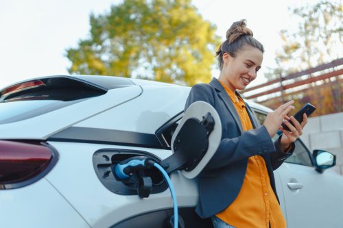 kendaraan listrik, otomotif, studi, mobil, Electric Vehicle, Transisi Kendaraan Listrik Jadi Peluang Ekonomi Baru Indonesia