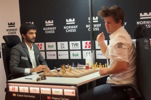 catur, Magnus Carlsen, Norway Chess 2025, Catur, Magnus Carlsen Keok dari Gukesh, Meja Dihantam Akibat Frustrasi