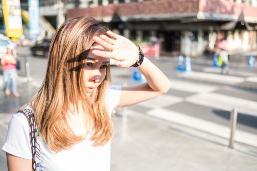 Top 5+ Tips Melindungi Kulit Sensitif Saat Cuaca Panas