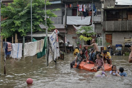 Sirene Pintu Air 10 Tangerang Berbunyi, Sungai Cisadane Masuk Status Siaga 3