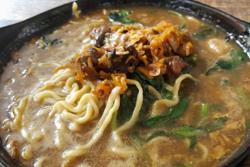 Resep Mie Kangkung Kuah Kental Pakai Daging Ayam, Apa Saja Bumbunya?