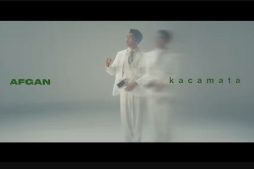 Lirik Lagu Kacamata dari Afgan, Sound Viral Tiktok &ldquo;Kulepas Kacamata, Apa kau Lebih Suka?