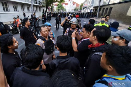 Batas Waktu Demo Sudah Habis, Kapolrestabes Surabaya Imbau Massa Segera Pulang