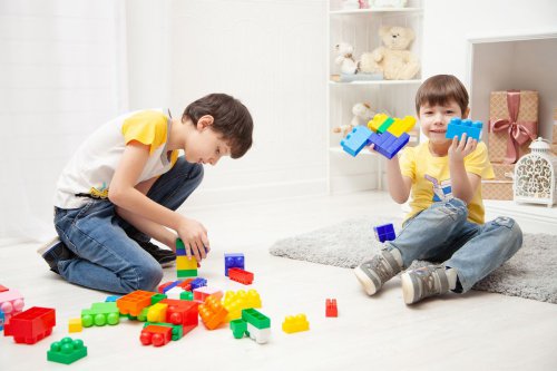 psikolog anak, tips parenting anak, bagaimana cara adil pada setiap anak, special time one on one, membangun keadilan pada anak, cara orangtua bersikap adil pada anak, Ingin Jadi Orangtua yang Bersikap Adil pada Anak? Psikolog Ungkap Caranya