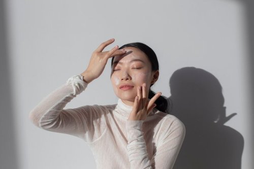 Ini 7 Sunscreen No White Cast Terbaik yang Bikin Kulit Tetap Natural