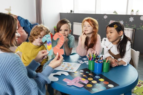 Mengapa Metode Montessori Tak Memisah Kelas Berdasarkan Usia? Ini Penjelasan Pakar