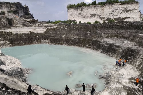 Tragedi di Bekas Galian C: Enam Santri Tewas saat Berusaha Menolong Teman Tenggelam