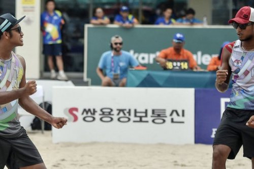 Kalahkan Vietnam, Tim Voli Pantai Putra Indonesia Dominasi SEA Games 2025
