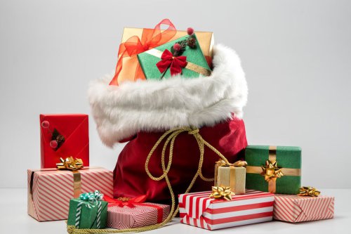 Top 11+ Rekomendasi Kado Natal Bernuansa Christmas, Hangat dan Personal