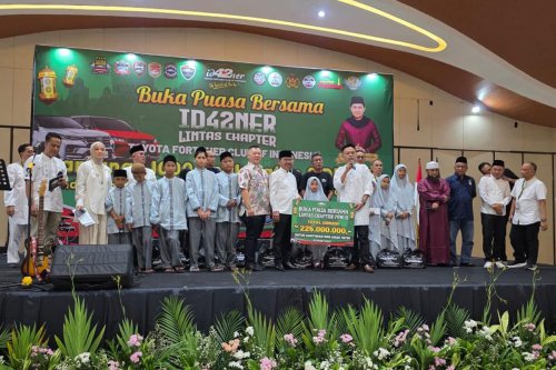 ID42ner, Komunitas Toyota Fortuner, ID42NER buka bersama, Komunitas Toyota Fortuner Ini Gelar Buka Bersama Anak Yatim