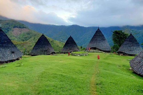 Top 7+ Fakta Menarik Desa Wae Rebo, Negeri di Atas Awan Warisan Dunia UNESCO