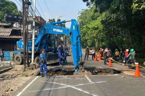 Jalan Lenteng Agung Arah Depok Ditutup Sementara, Simak Jalur Alternatifnya