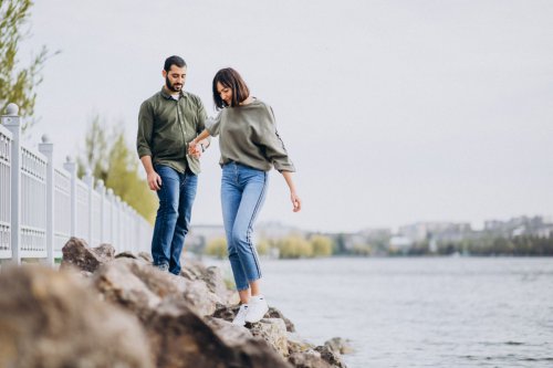 3 Tanda Pasangan Anda Benar-benar Cocok, Bukan Sekadar Chemistry