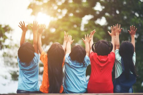 imunisasi, vaksinasi, generasi emas 2045, makan bergizi gratis, tantangan membangun generasi emas 2045, Sederet Tantangan Membangun Generasi Emas 2045