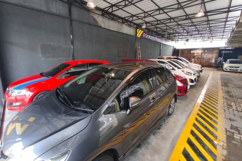 Menghindari Penipuan Odometer Mobil Bekas: Panduan Pembeli