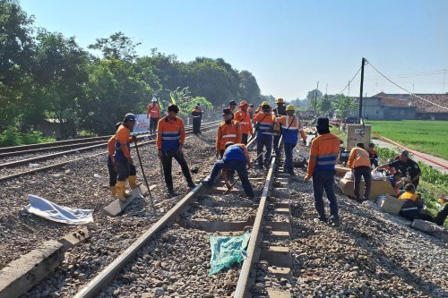 KAI Batalkan 20 Perjalanan KA Lintas Selatan Tujuan Jakarta Hari Ini