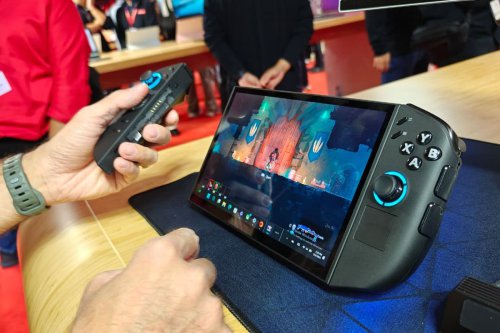 Mencoba Langsung Konsol Genggam Lenovo Legion Go 2 di Berlin, Punya 30 Tombol dan Port