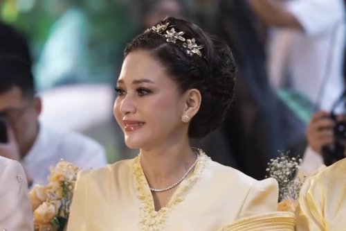 Top 9+ Gaya Maia Estianty Saat Lamaran El Rumi&ndash;Syifa Hadju, Anggun Bernuansa Butter Yellow