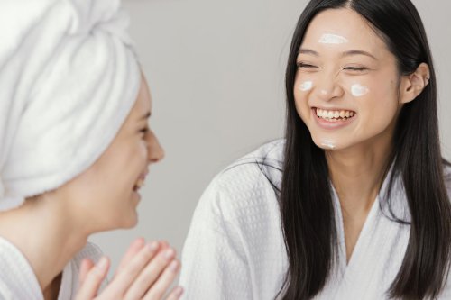 4 Rekomendasi Skincare yang Cocok untuk Masalah Kulit Orang Indonesia