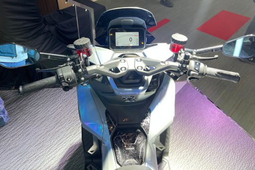 Pemasangan RoadSync di Honda ADV 160 Lama: Apa Kata Ahli?
