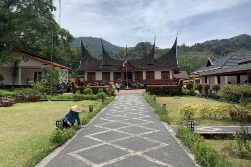 Lokasi, Harga Tiket Masuk, dan Daya Tarik Museum Bustanil Arifin