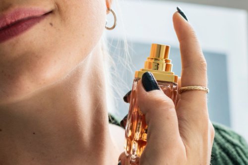 Semprotkan Parfum ke Leher Sebabkan Kanker Tiroid, Benarkah? Ini Kata Dokter IPB