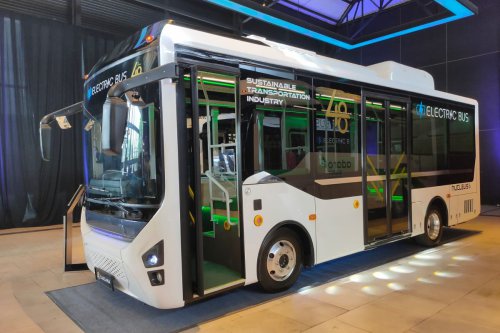 Harga Bus Listrik Nucleus 6 Buatan Karoseri Laksana
