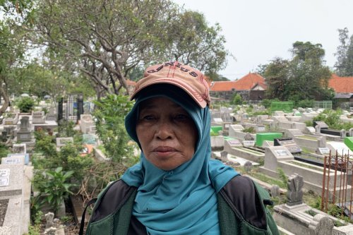 Lebaran di Balik Nisan, Cerita Penjaga Makam di Surabaya dan Indramayu Bertahan Hidup
