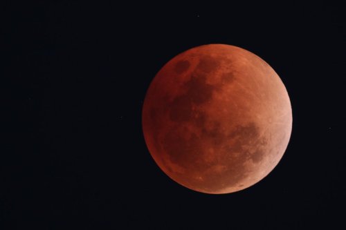 Jadwal dan Lokasi Pengamatan Gerhana Bulan Total di Indonesia Malam Ini, 7-8 September 2025
