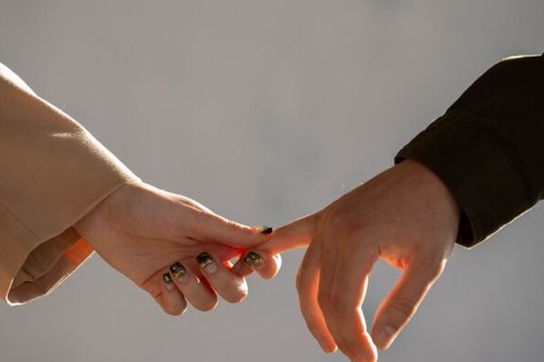 4 Tanda Kamu Terjebak dalam Trauma Bond Relationship, Salah Satunya Menjauh dari Keluarga