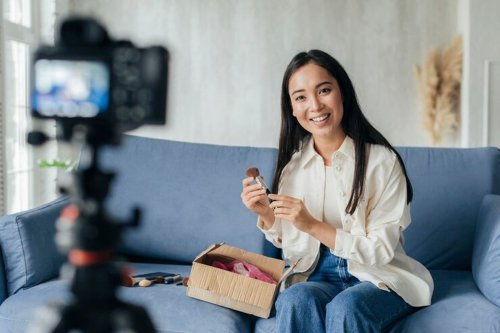 Tren Traktir Kecil, Cara Gen Z Tetap Bahagia di Tengah Rutinitas