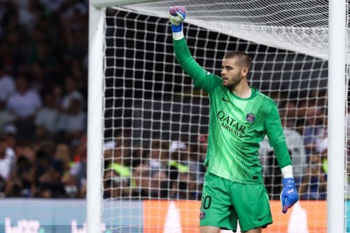 Alasan Sebenarnya PSG Gantikan Donnarumma dengan Lucas Chevalier