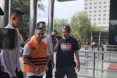 Naikkan Anggaran, Tagih Fee Proyek, Jatah Preman untuk Gubernur, Tiga Kali Penyerahan Jatah Preman ke Gubernur Riau, OTT KPK dan Penahanan Gubernur Riau, Jeratan Hukum dan Ancaman Pidana, KPK Sebut Modus Pemerasan Terencana, Modus Pemerasan Gubernur Riau Terungkap, Naikkan Anggaran Rp 106 M, Minta Jatah Preman Rp 4 M