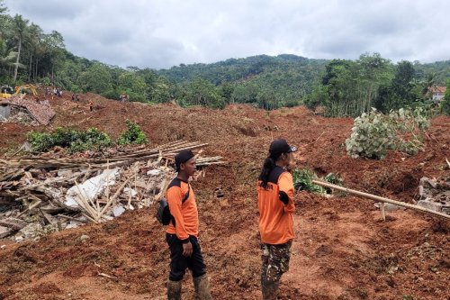Kondisi Cibeunying Cilacap Sebelum Longsor: Tanah Turun 2 Meter, Rekahan Capai 25 Meter