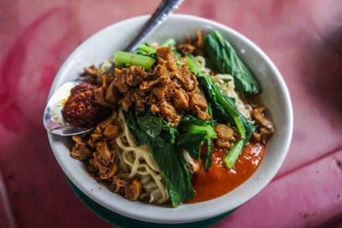Cara Membuat Mie Ayam ala Kaki Lima, Kenyal dan Bumbu Ayam Meresap