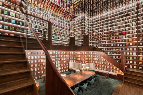 Hotel dengan Perpustakaan Estetik Buka di BSD City, Cocok untuk Keluarga