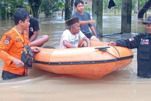 BPBD: Empat Wilayah di Banten Dilanda Banjir hingga Longsor Akibat Cuaca Ekstrem
